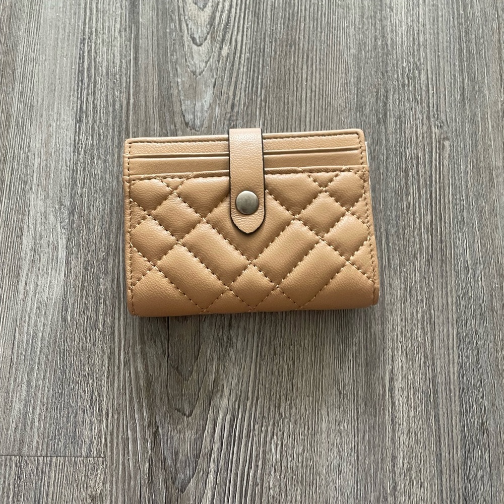 Brand New Quilted  Bi fold card wallet
